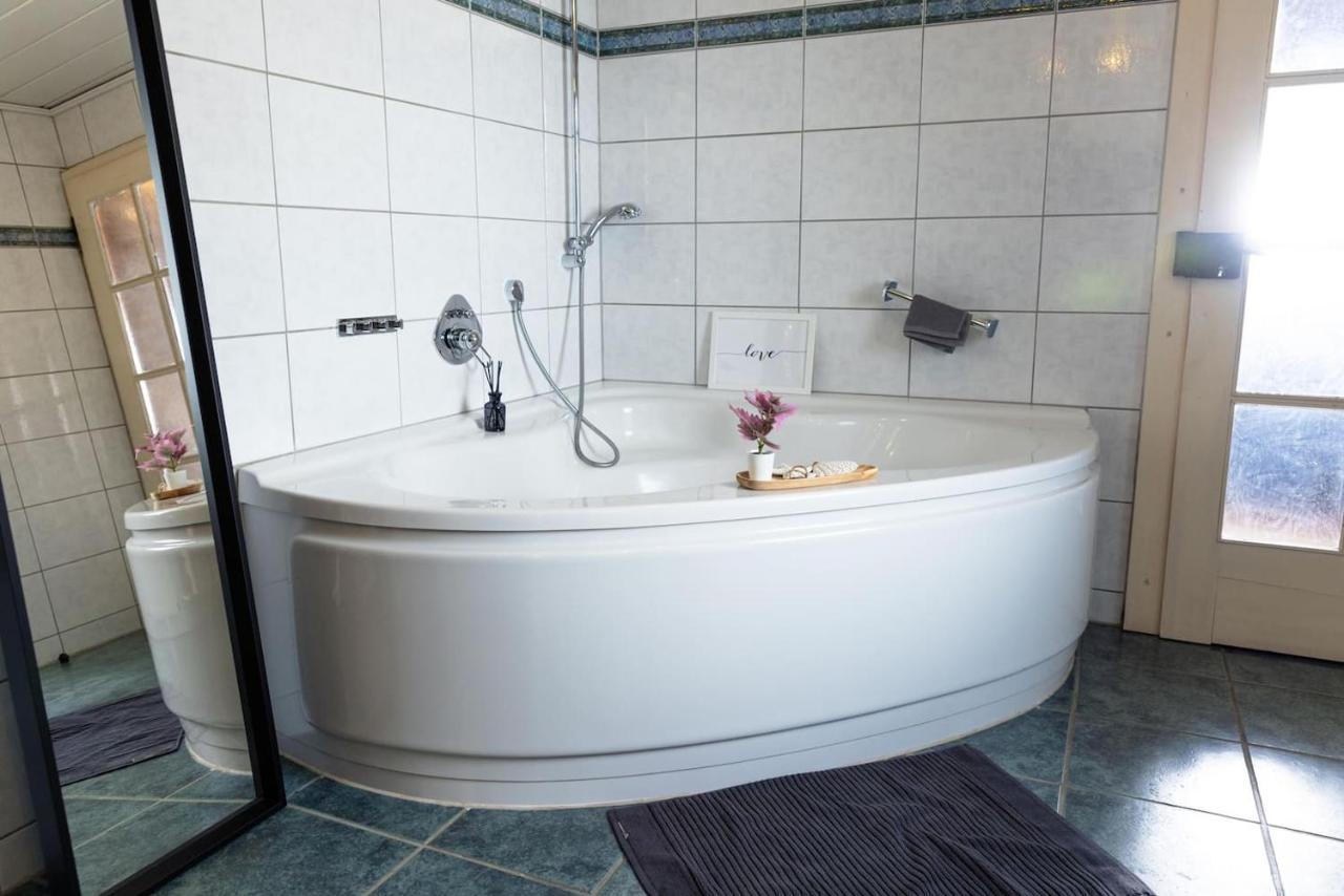Vulkan-Lodge Ferienhaus Rieden  Bagian luar foto